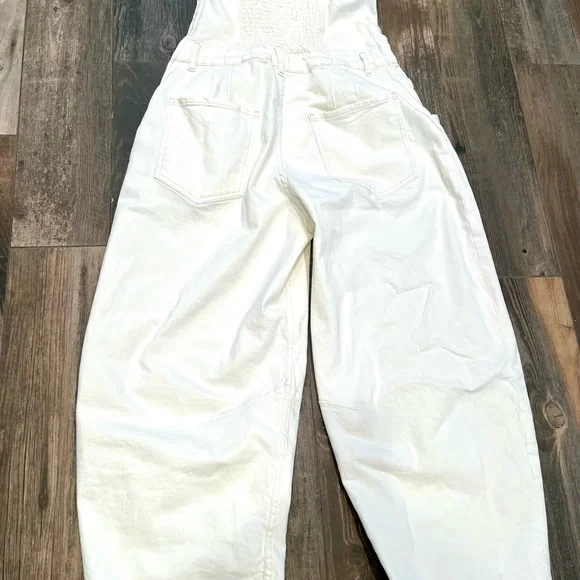 We The Free People NWOT Je Suis Pret Barrel Jumpsuit Size Large White Denim Zip - Picture 13 of 15